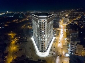 Exterior - Flatiron Signature Luxury Suite – City View – 2-Bedroom Apartment (Skopje)