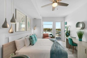 Strykejern/-brett, reiseseng for barn, wi-fi og sengetøy