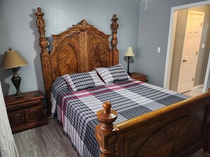 4 chambres, fer et planche à repasser, Wi-Fi, draps fournis