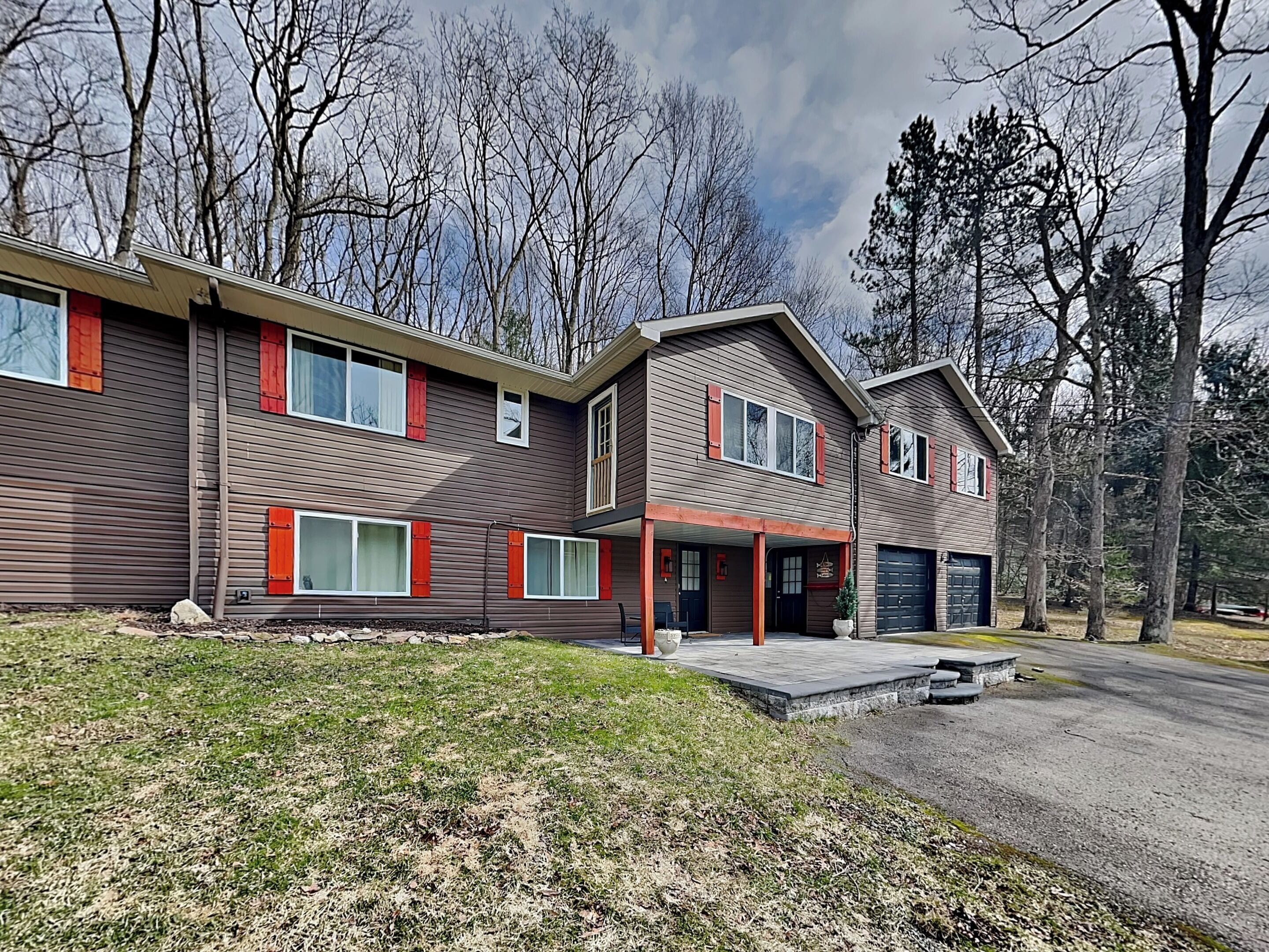 House (5 Bedrooms) | Front of property