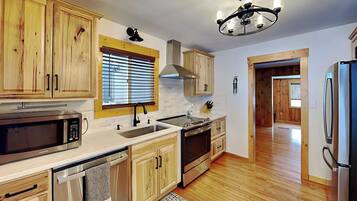 House (5 Bedrooms) | Property amenity