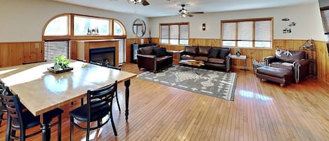 บ้านพัก (5 Bedrooms) | ด้านหน้าที่พัก