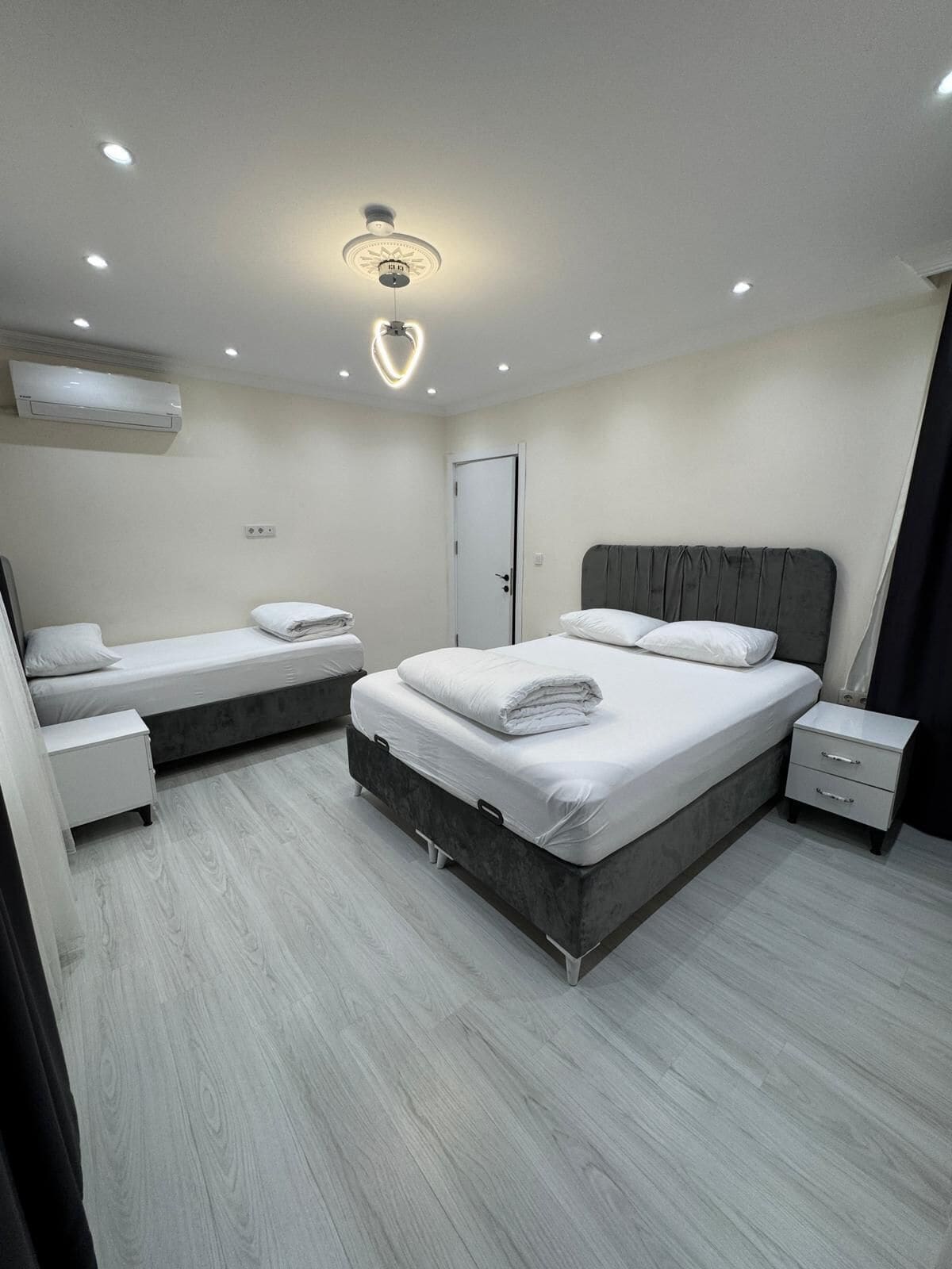 Apartment | Blackout drapes, soundproofing, iron/ironing board, free WiFi