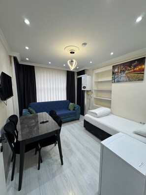 Apartment | Blackout drapes, soundproofing, iron/ironing board, free WiFi - Cem Apart (İstanbul)