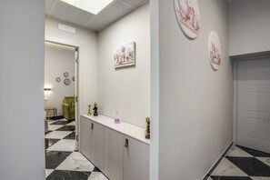 Interior - Golden Rose - One Bedroom Apartment, Sleeps 5 (Naples)