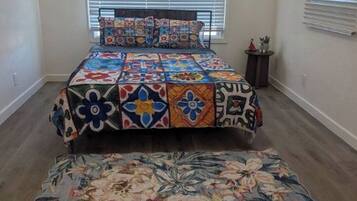 Strykejern/-brett, wi-fi og sengetøy