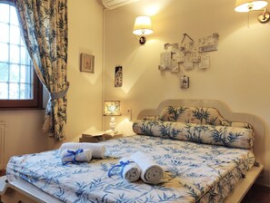 Iron/ironing board, Internet, bed sheets - Fregene Villa Annamaria - sea, relaxation and nature (Fregene)