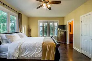 Fer et planche à repasser, Wi-Fi, literie fournie