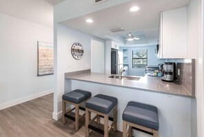 Private kitchen - 2-bedroom Second Floor condo with Ocean views at Sanibel Beach Club 1 (Sanibel)