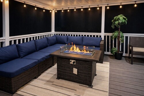 Modern Stay Hottub and Pool