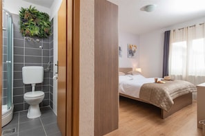 4 chambres, bureau, fer et planche Ă repasser, Wi-Fi gratuit