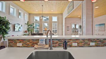 Basic House | Private kitchen
