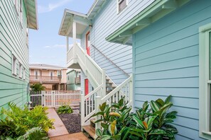 Exterior detail - 2525 S. 11th ST - New Wave Rentals (Port Aransas)