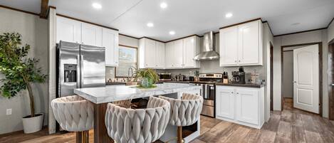 Mikroaaltouuni, uuni, liesi, astianpesukone