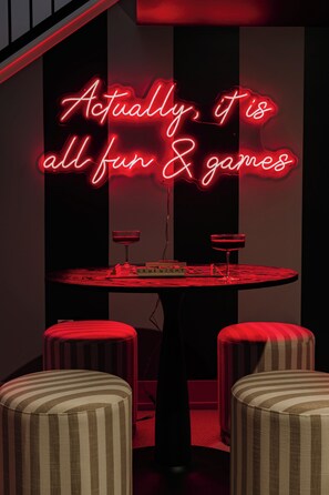 Dining - Game night in your theater, stargazing from the hot tub. Sunday brunch in a chef's kitchen (or with our optional private chef, Marvin). The Benton is a 3,600 sq ft experience in one of Denver's coolest neighborhoods. (Denver)