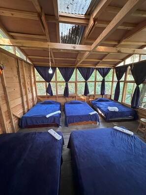 Bed sheets - El Escritor (San José Chacayá)