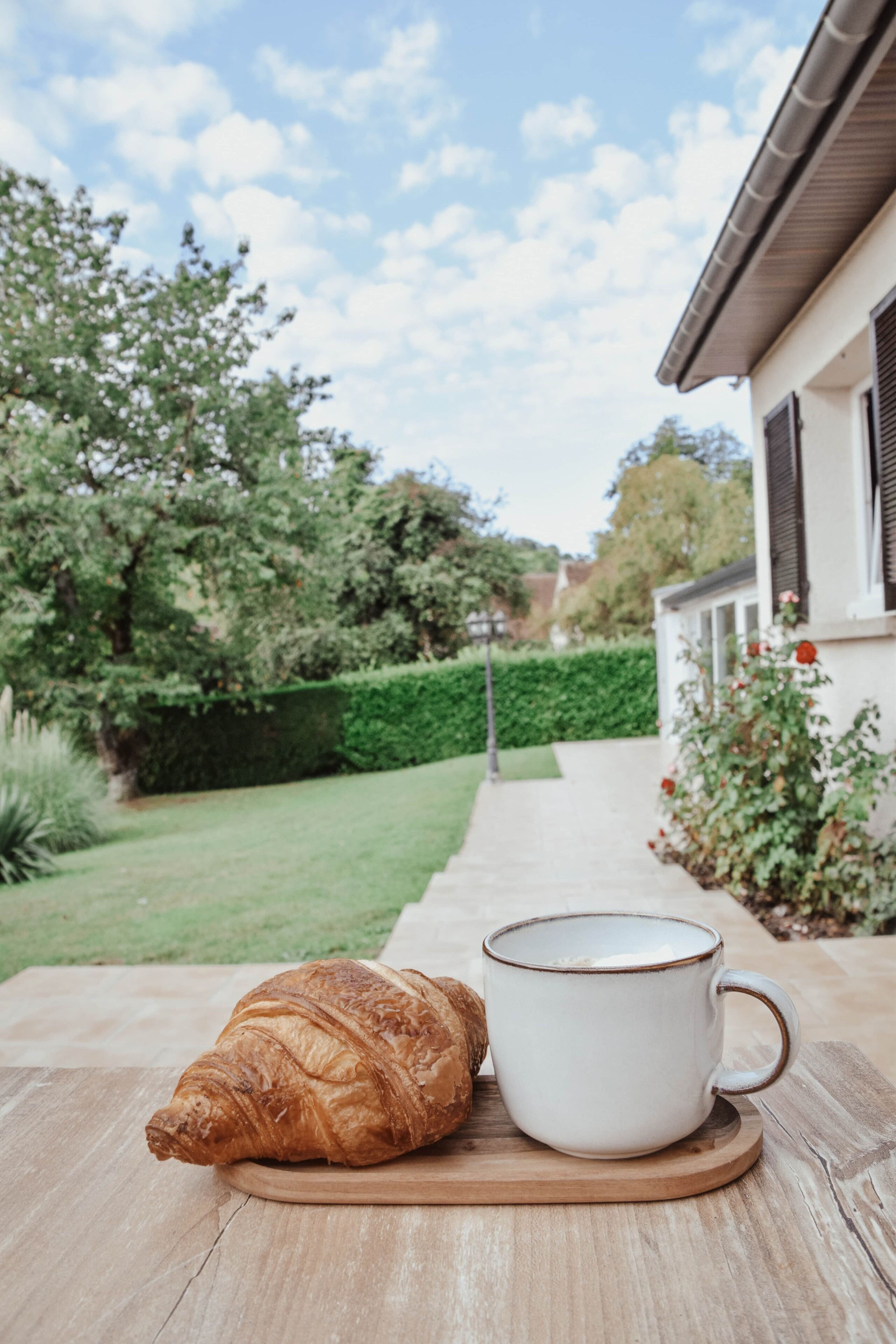 Breakfast in the garden