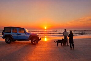 Solstolar och strandhanddukar