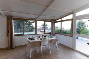 Dining - Villa Panorama del Golfo with pool and BBQ (BALESTRATE)