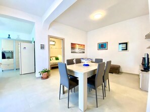Dining - Villa dei Gerani, 500 mt from the sea. (ALCAMO)