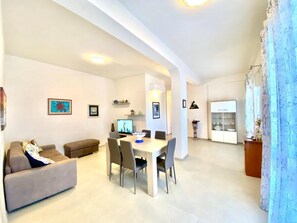 Interior - Villa dei Gerani, 500 mt from the sea. (ALCAMO)