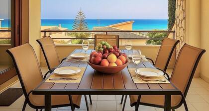 Tirrénika Apartment, 100 meters from the sea