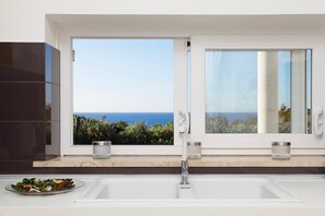 Interior - Villa Blanca, with garden and independent swimming pool. (ALCAMO)