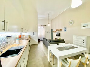 Microwave, oven, stovetop, dishwasher - Dimora Pergola, a few steps from the center (CASTELLAMMARE DEL GOLFO)