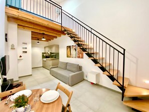 TV - Loft Pergola, strategic location (CASTELLAMMARE DEL GOLFO)