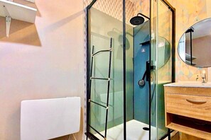 Hair dryer - The COCOONING Charm and comfort in a bright studio apartment (Perpignan)