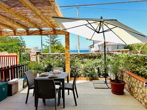 Outdoor dining - Dimora di Angela 100 meters from the sea (ALCAMO)