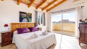 Room - Villa Tali by Villa Plus (Ciutadella de Menorca)