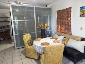 Dining - Serene sea view studio Palmas breesas with AC in charming Spa Buenavista Fracc (Buenavista)
