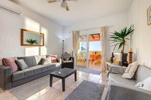 Smart TV - Spiti Paralia – Seaside Home Near Porto Timoni, St George Corfu (Corfu)