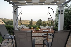 Outdoor dining - Villa Armonia A by Corfu Stay Solutions, Villa (Corfu)