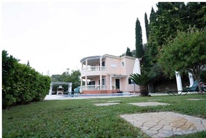Exterior - Villa Armonia A by Corfu Stay Solutions, Villa (Corfu)