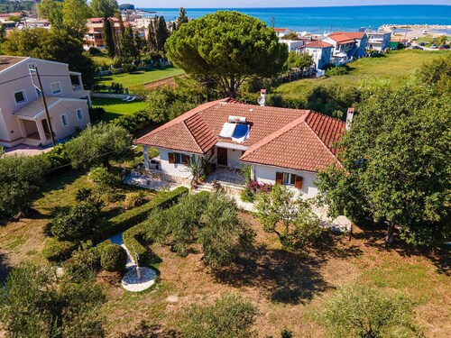 Koustas House by Corfu Stay Solutions, Home