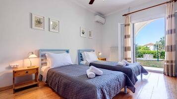 Iron/ironing board, travel crib, free WiFi, bed sheets