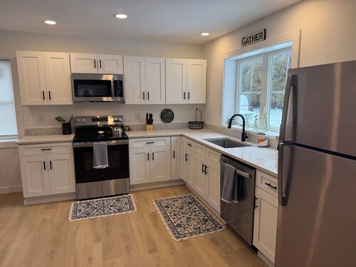 Relaxing Rutland Retreat Near Skiing, Dining & Hiking