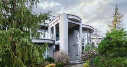 Vancouver Airport Blueberry Manor