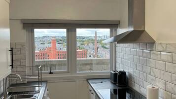 Apartment, 2 Bedrooms, City View | Interior