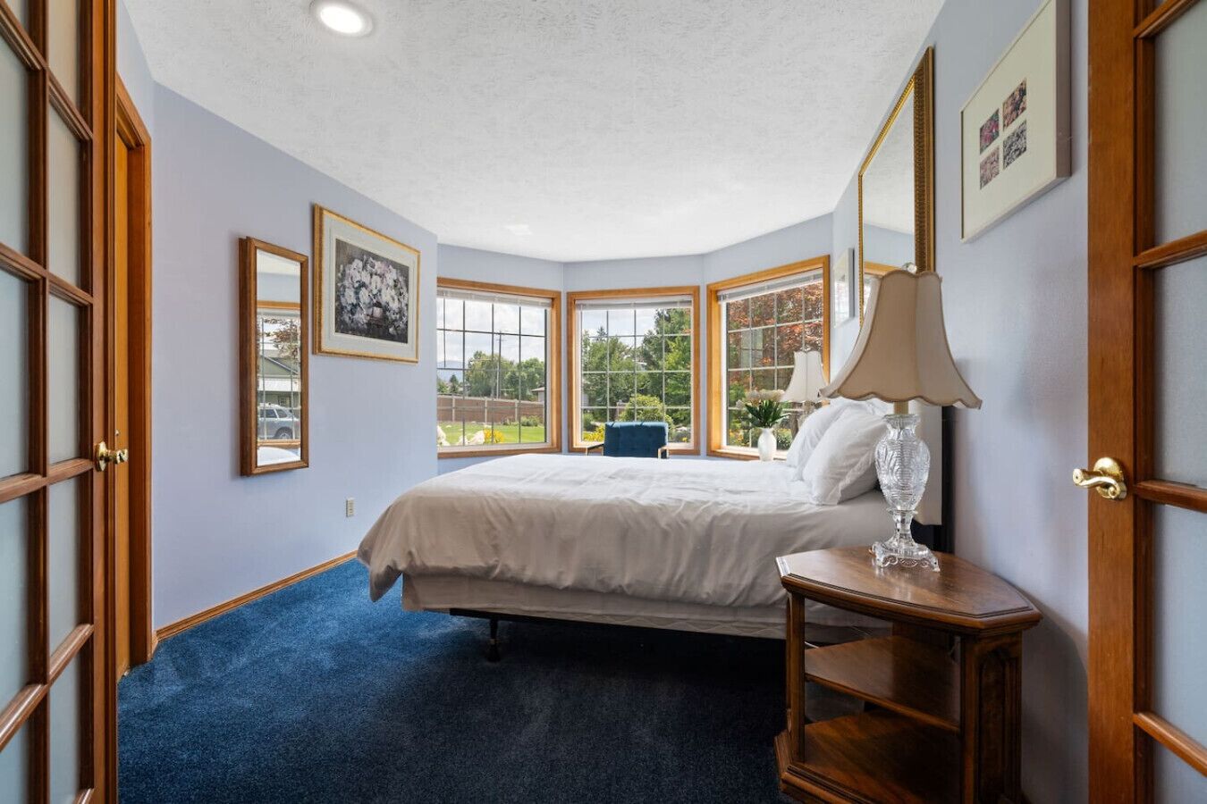 5 bedrooms, iron/ironing board, free WiFi, bed sheets