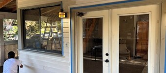 Bicycle Vacation home Near Ojai. Casa De Oakview under 200 year old oaks.