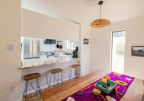 Fridge, microwave, oven, stovetop - The Nordic Hidden Gem (Spokane)
