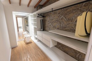 Interior - Duplex en el Primer Parque de laureles (Medellín)
