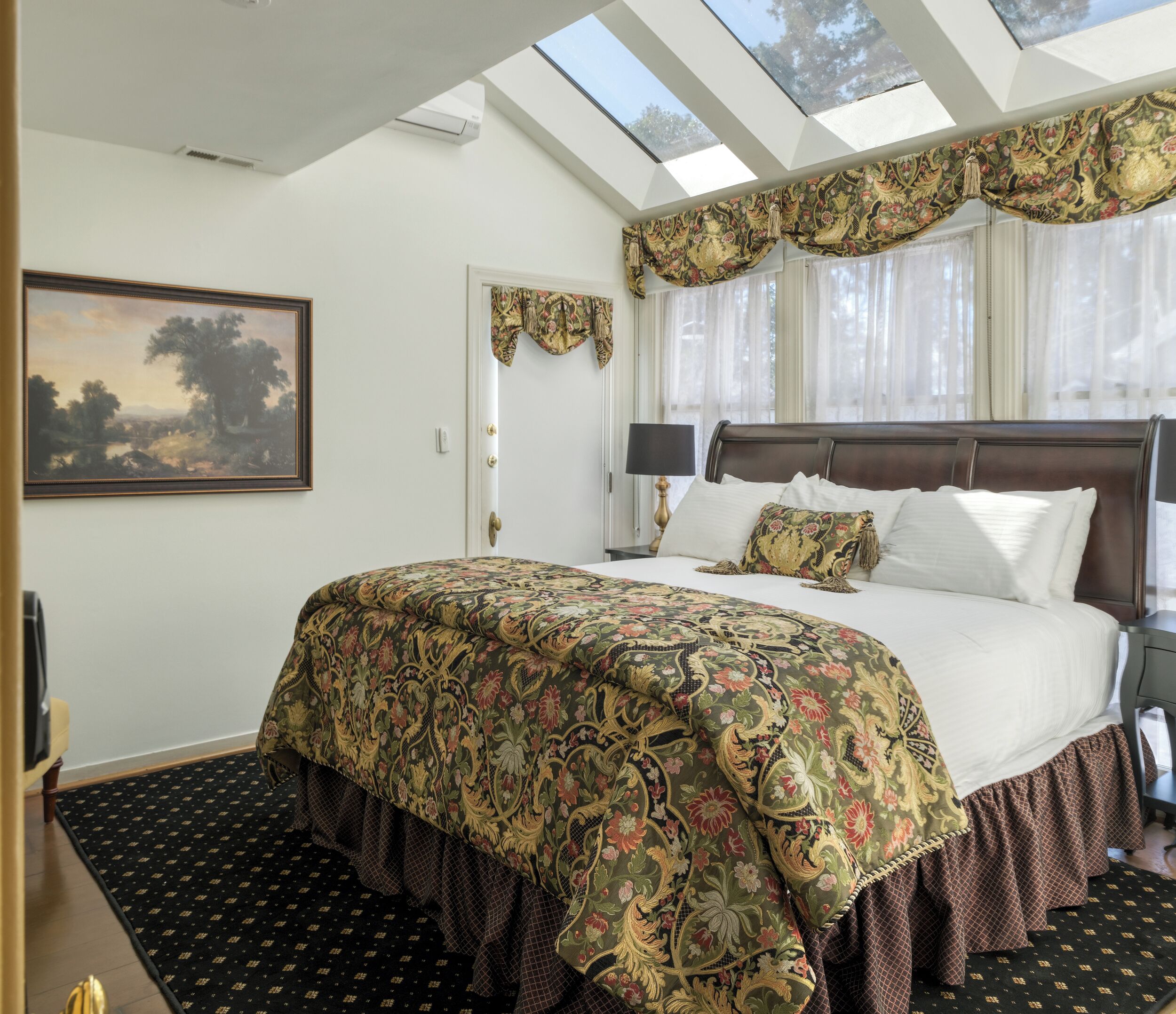 Double Room, 1 Katil Raja (King), Jetted Tub | Seterika/papan seterika, Wi-fi percuma 