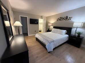 2 slaapkamers, een strijkplank/strijkijzer, wifi, beddengoed