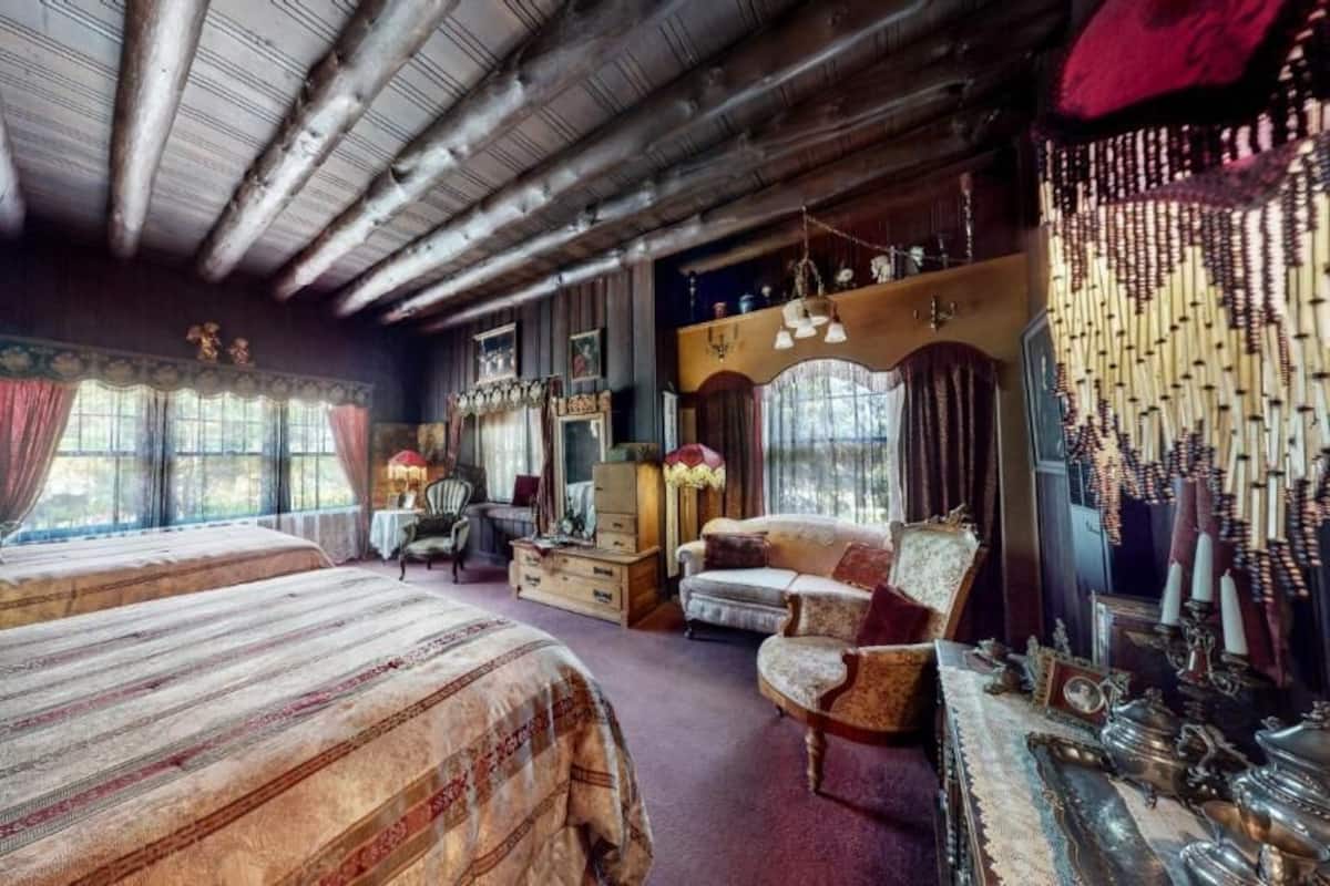 Deluxe Quadruple Room, 2 Double Beds, Mountain View | Free WiFi