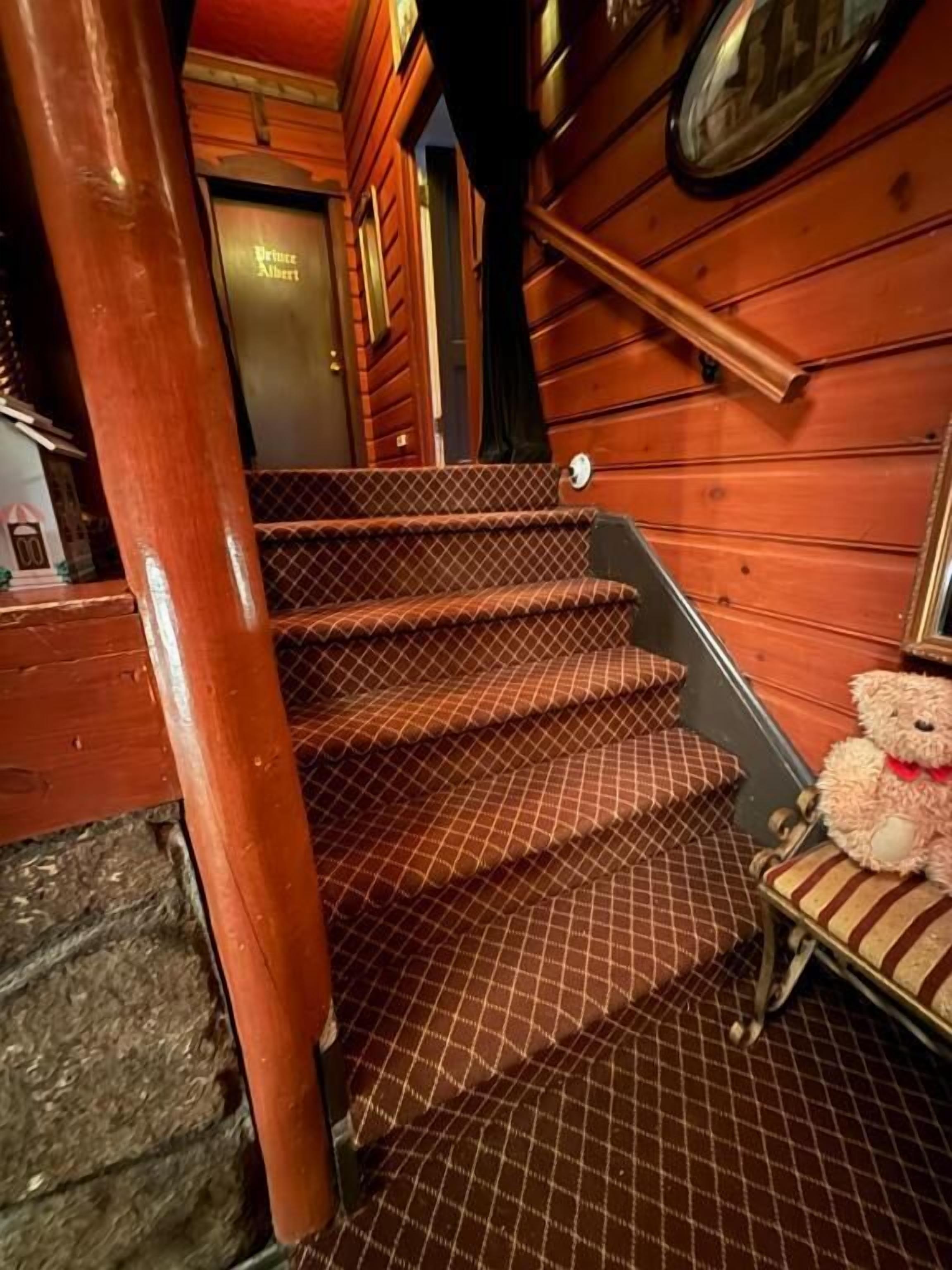 Deluxe Quadruple Room, 2 Double Beds, Mountain View | Interior