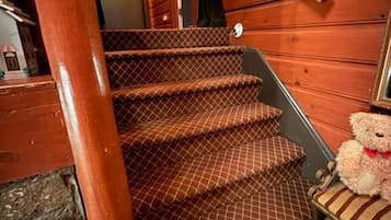 Quadrupla Deluxe, 2 letti matrimoniali, vista montagna | Interni